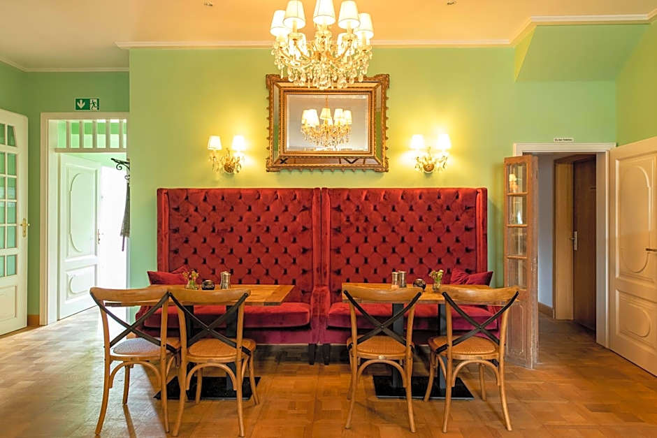 Hotel & Restaurant Raueneck