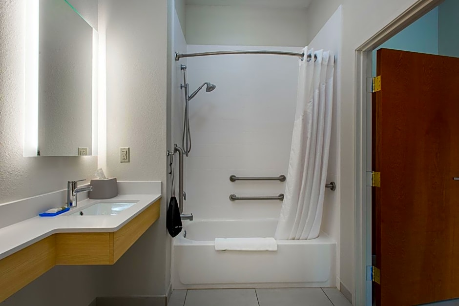 Holiday Inn Express Hotel & Suites Lewisburg By IHG
