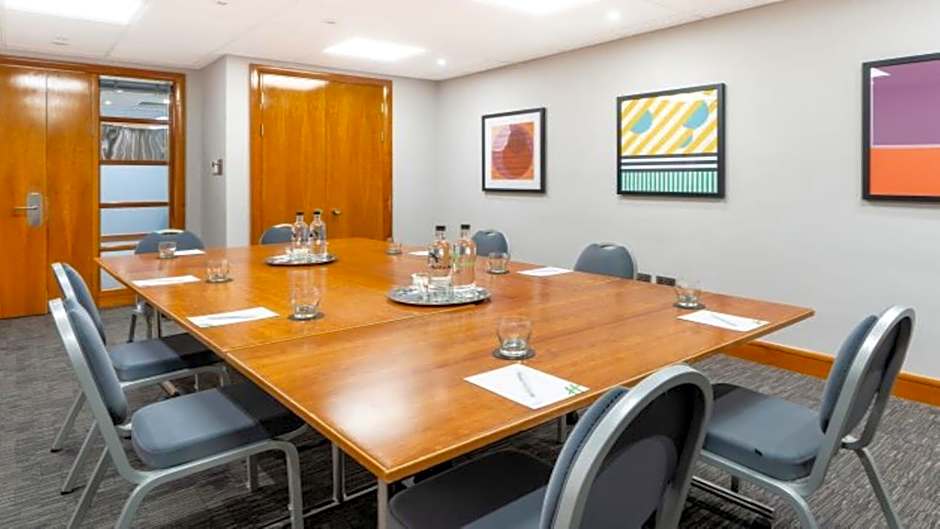 Holiday Inn Gloucester / Cheltenham By IHG