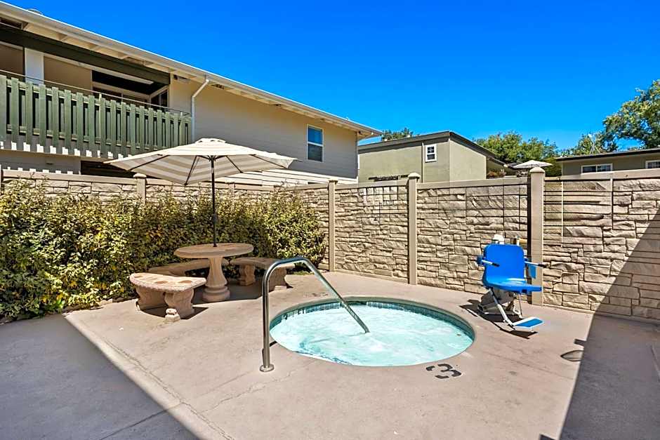 Best Western University Lodge