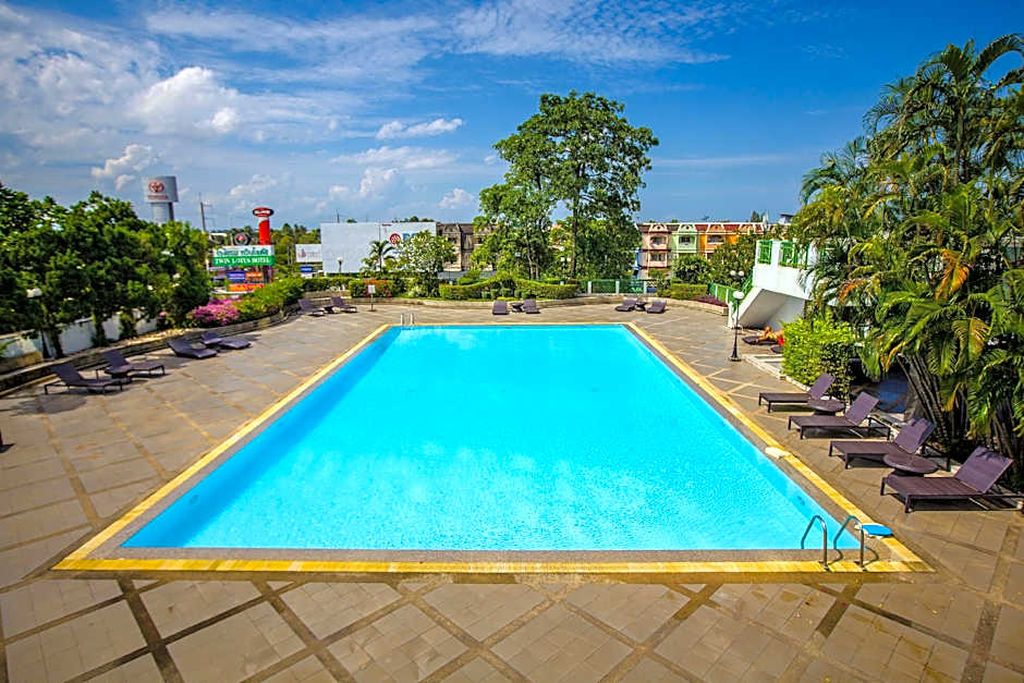 Twin Lotus Hotel