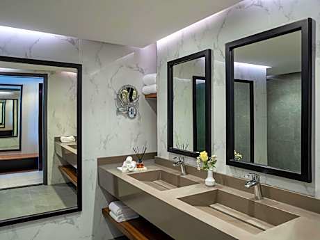 Junior Suite with Panoramic View