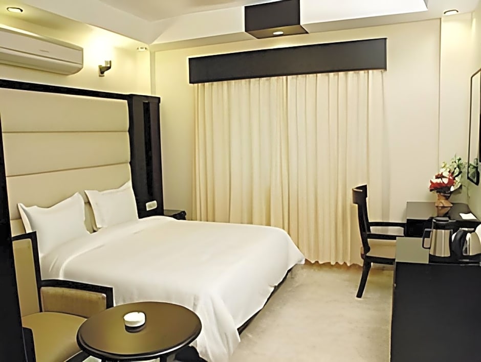 Hotel Meridian Plaza