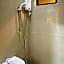 RedDoorz @ 4ks Pension House Bogo City Cebu