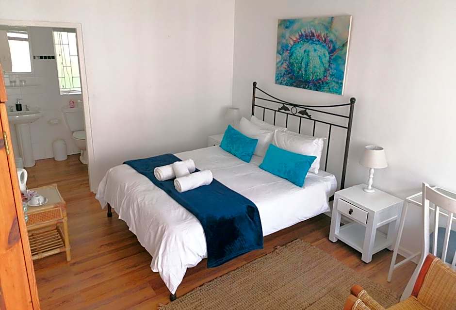 Boulders Beach Hotel, Cafe and Curio shop