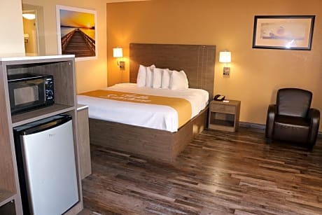 King Room - Disability Access/Non-Smoking