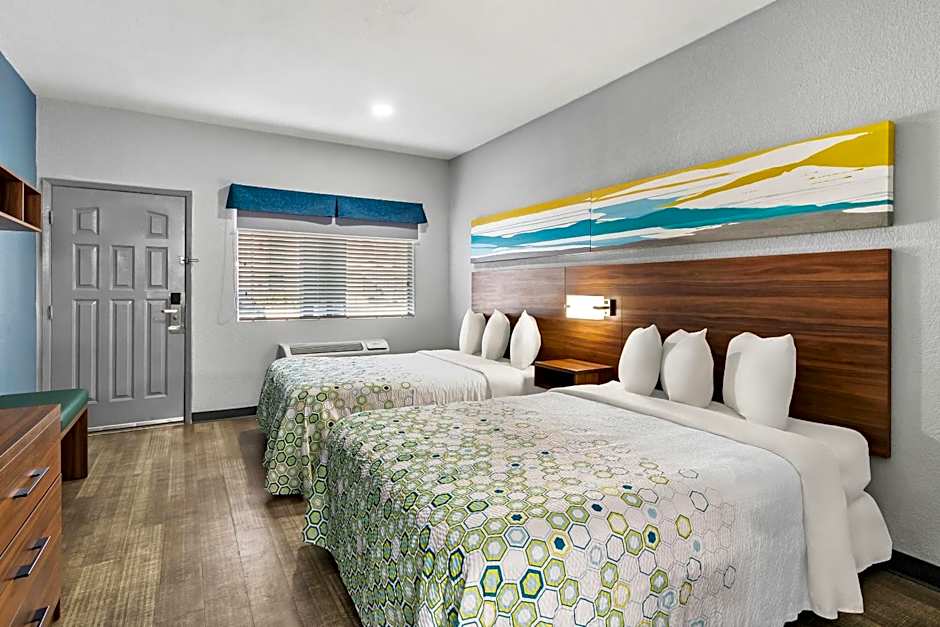 HomeTowne Studios San Antonio E - Frost Bank Center