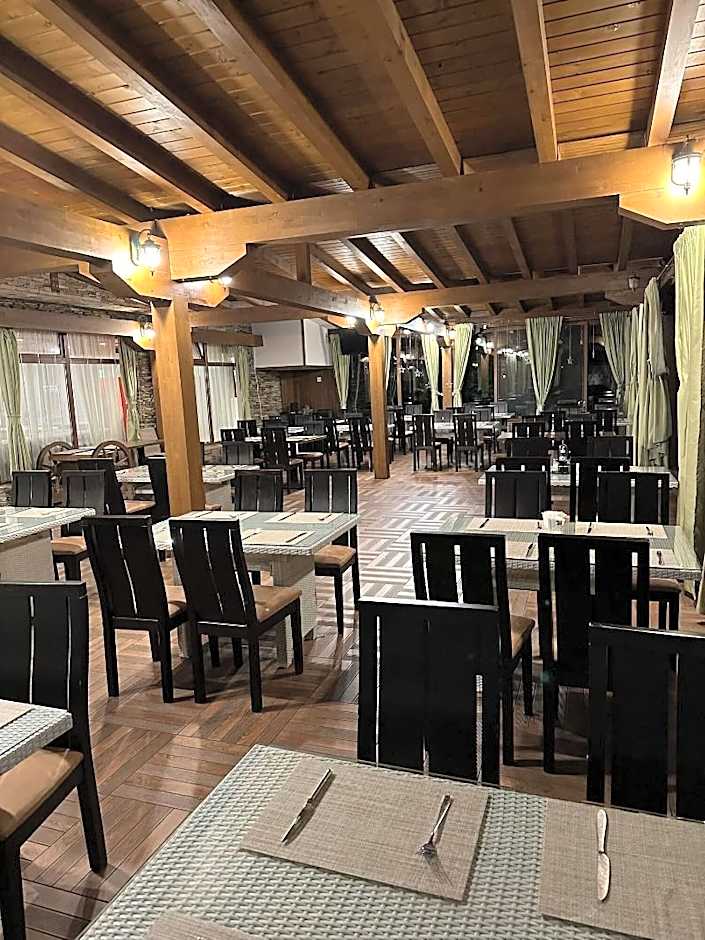 Green Wood Resort Apartments