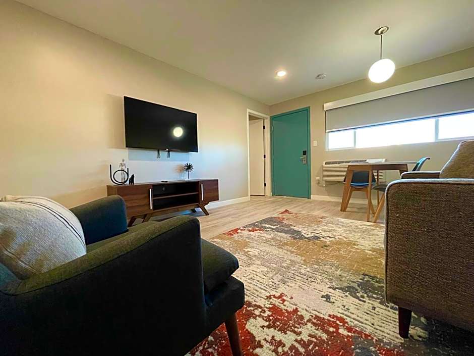 Arizona Sunset Inn & Suites