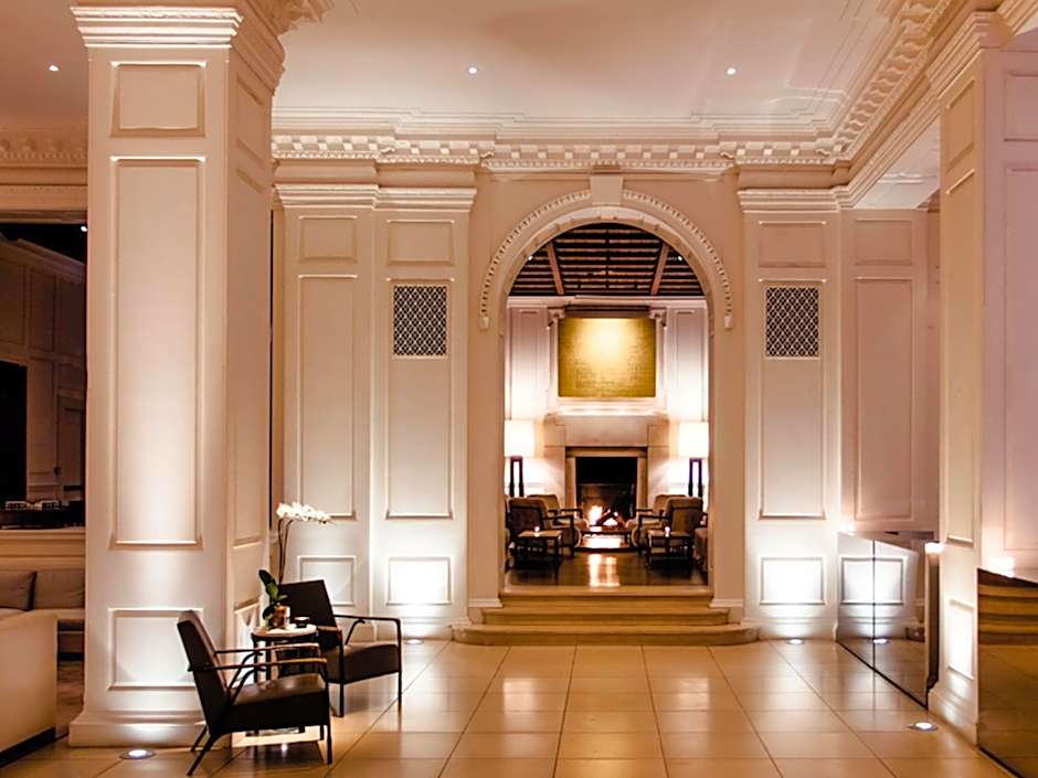 The Chicago Hotel Collection Ambassador Gold Coast