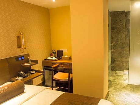 James Joyce - Chunxiang Bed Room