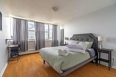 Bright DT Apt #7A, Amazing View