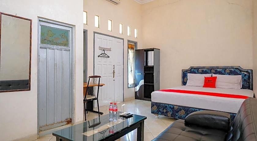 RedDoorz Syariah near Alun Alun Kebumen