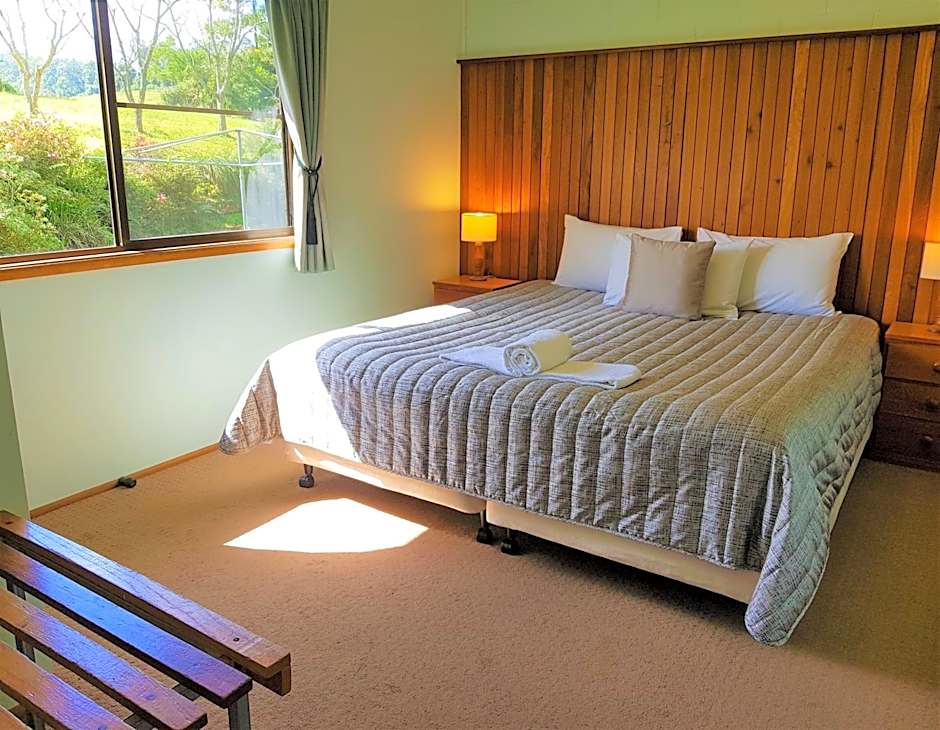 Photo 1 of 4 of Larger 1 Bedroom Cabin