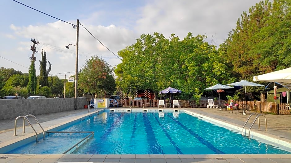 Camping Mitikas and Bungalows