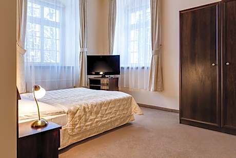 Deluxe Double Studio