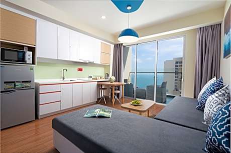 Grand Deluxe Club Ocean View King