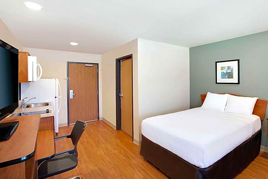 WoodSpring Suites Lake Charles
