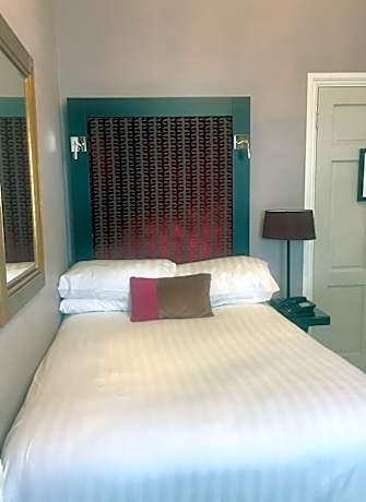 Main House Small Double (4ft wide)