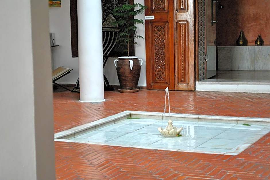 Hotel Blanco Riad