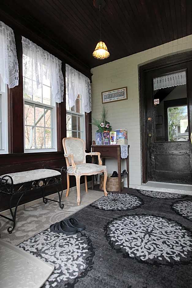 Ambiance By The Falls B&B