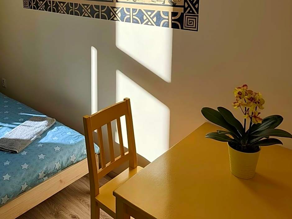 Hostel Oliwka - Metro Świętokrzyska