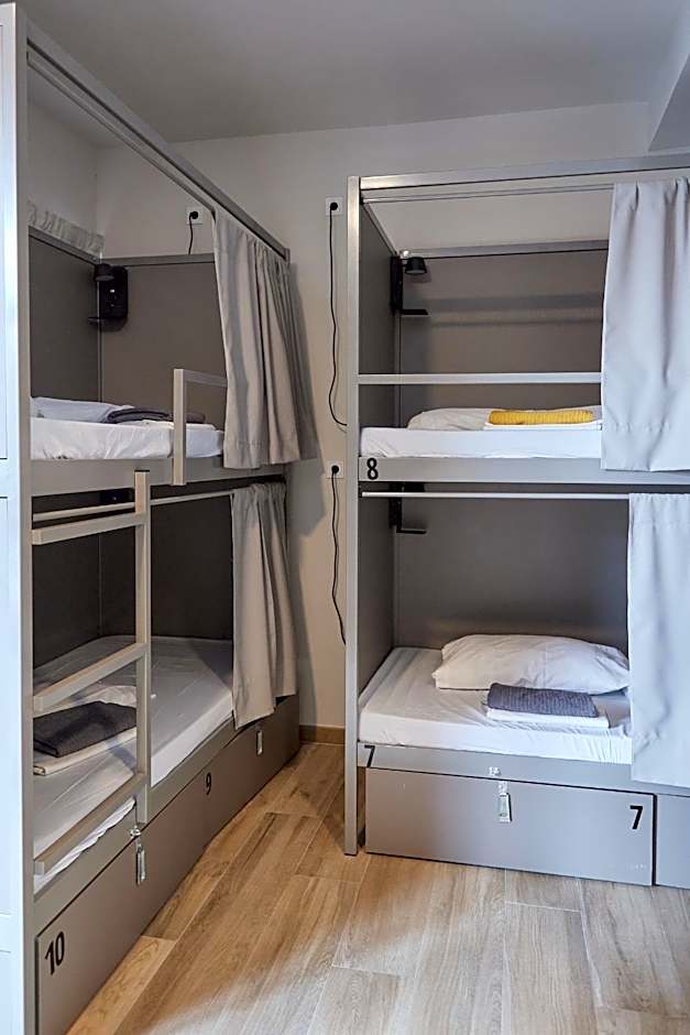 Hostel Dos Estaciones - FREE towels, coffee & tea, remote check-in