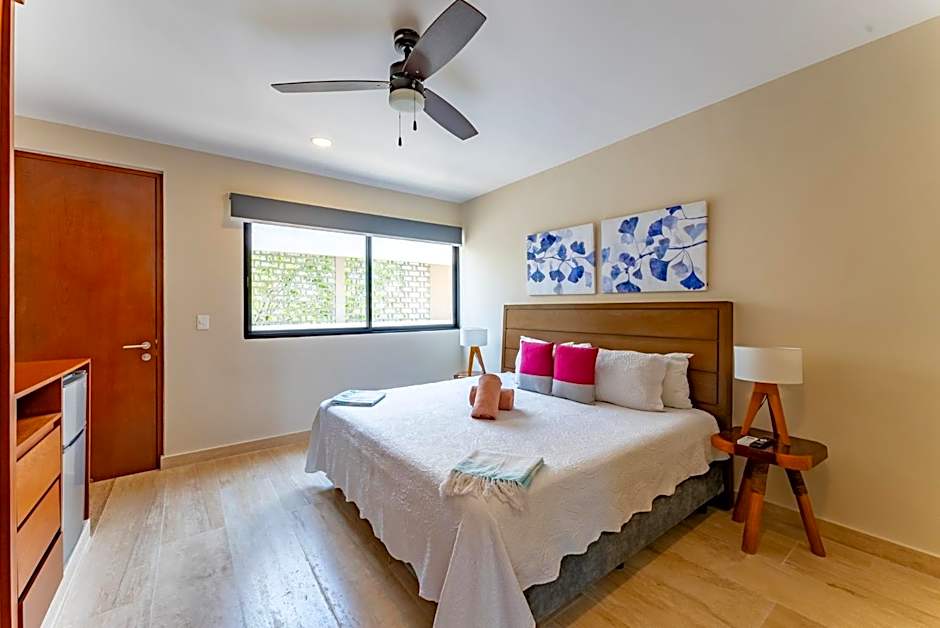 Luxury Apt Gym Jacuzzi WIFI Starlink