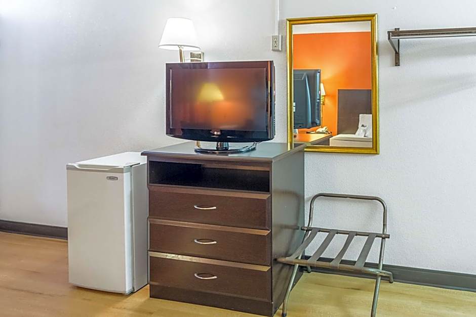 Motel 6-Groton, CT - Casinos nearby