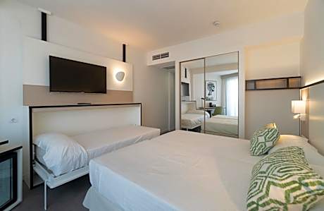 Twin Room with Balcony (2 Adults + 1 Child)