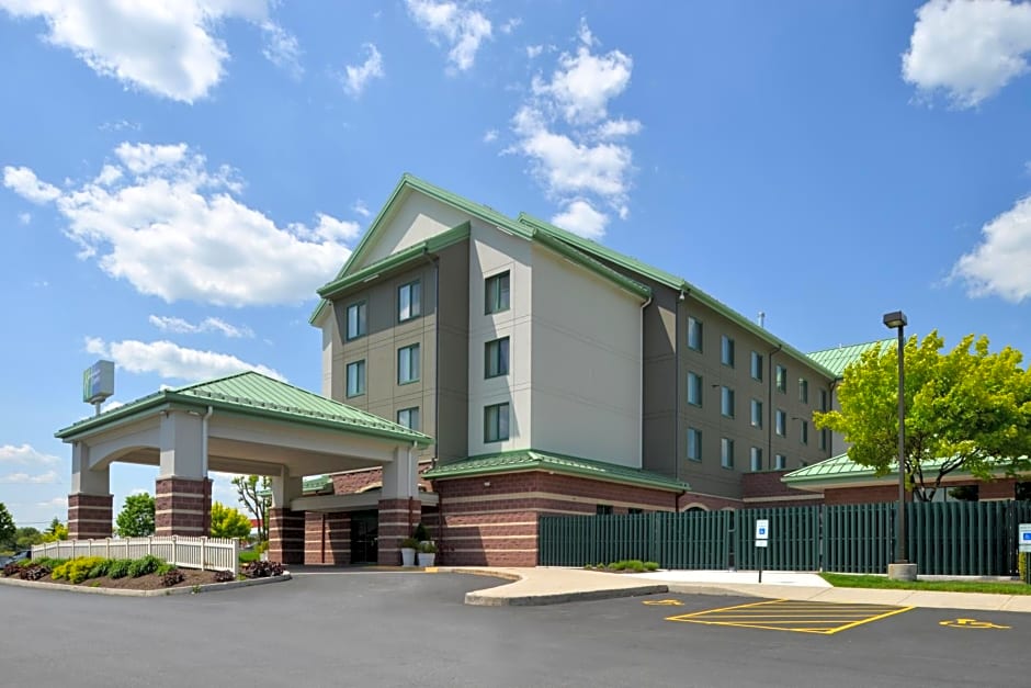 Holiday Inn Express Breezewood