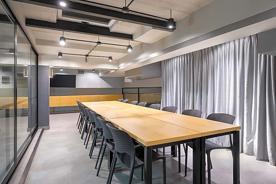 Milhouse Hostel Avenue