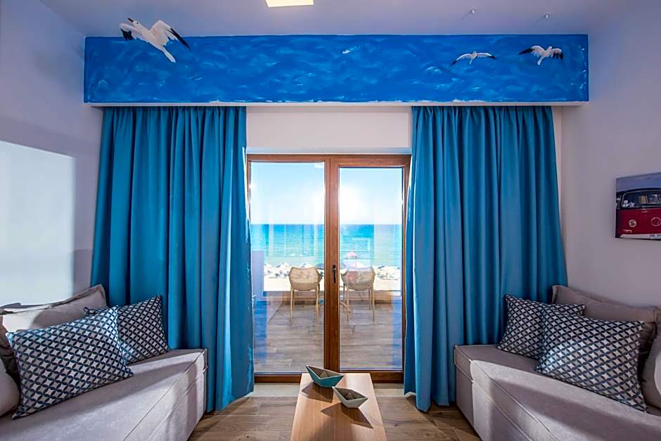 Yianna Caravel "by Checkin"