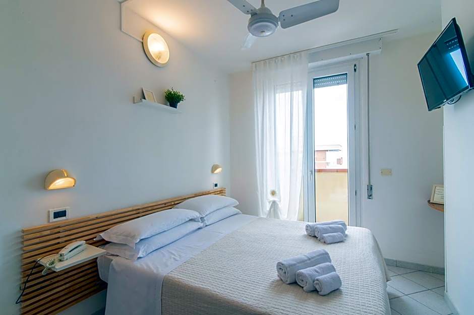 HOTEL JOHN