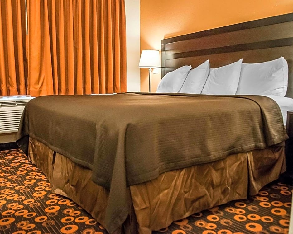 Econo Lodge Inn & Suites Santa Fe