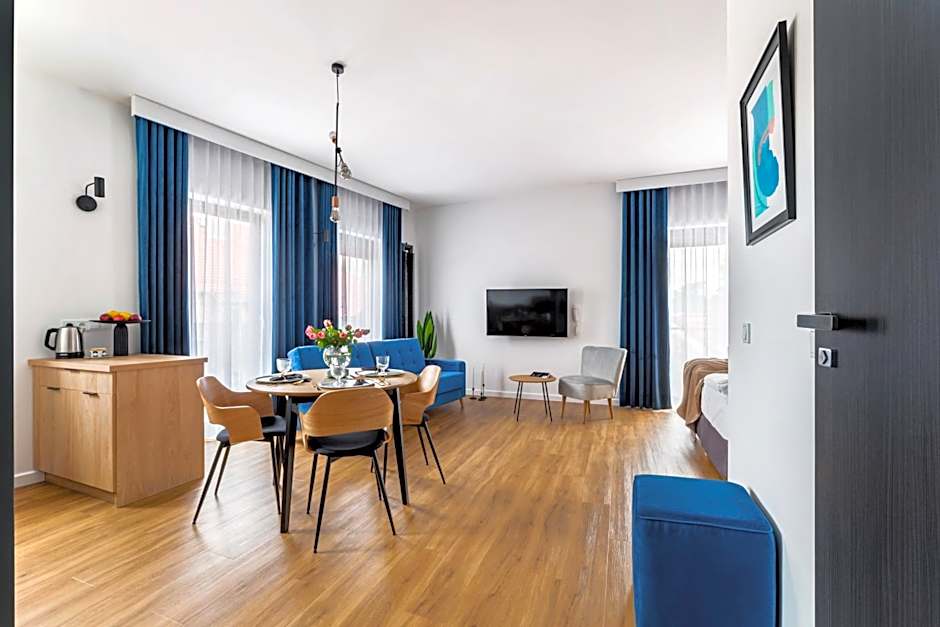 Apart House, Tylna 20