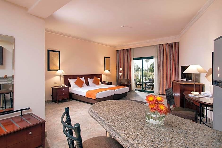 Swiss Inn Plaza Hotel