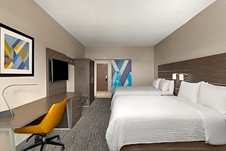 Standard Room with Two Queen Beds