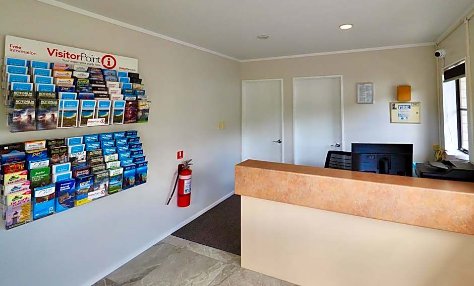 Bks Pohutukawa Lodge