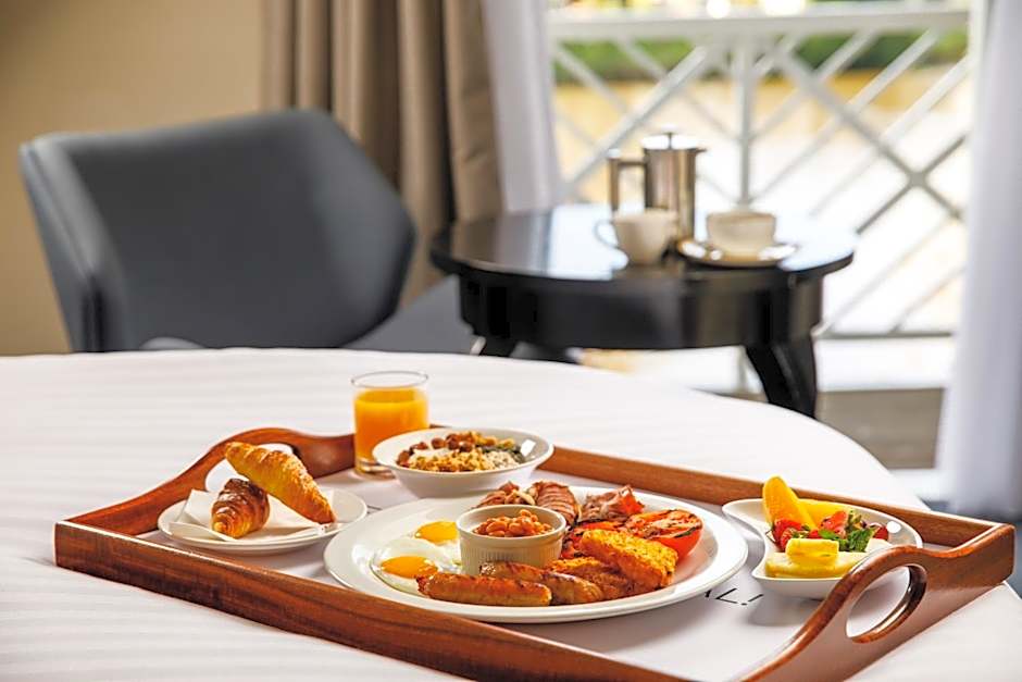 Sunday London Staines-upon-Thames Heathrow T5