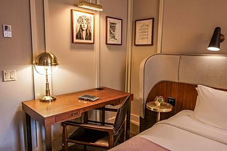 Superior Queen Room