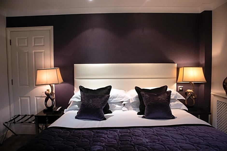 Langshott Manor - Luxury Hotel Gatwick