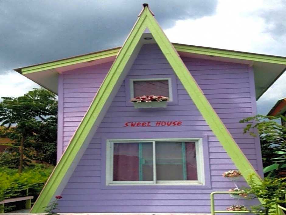 A Houses Homestay