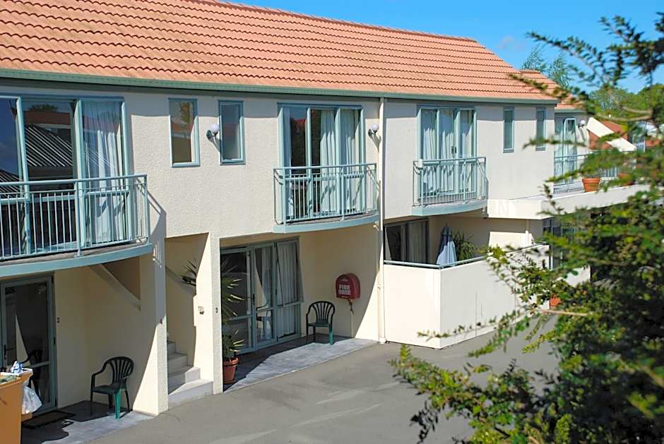 Alcala Motor Lodge
