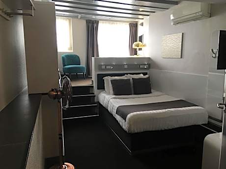 Standard Double Room with Canal View