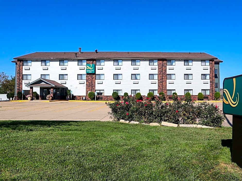 Quality Inn & Suites Bloomington