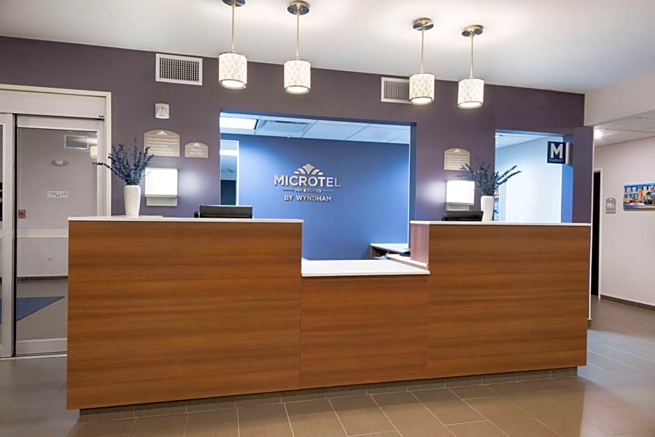 Microtel Inn & Suites Windham
