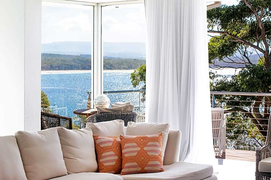 Bannisters by the Sea Mollymook