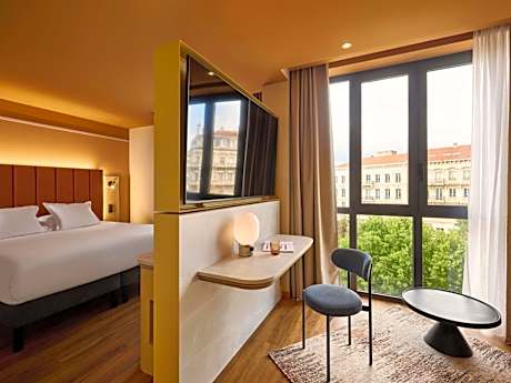 Junior Suite with One King Bed and Sofa