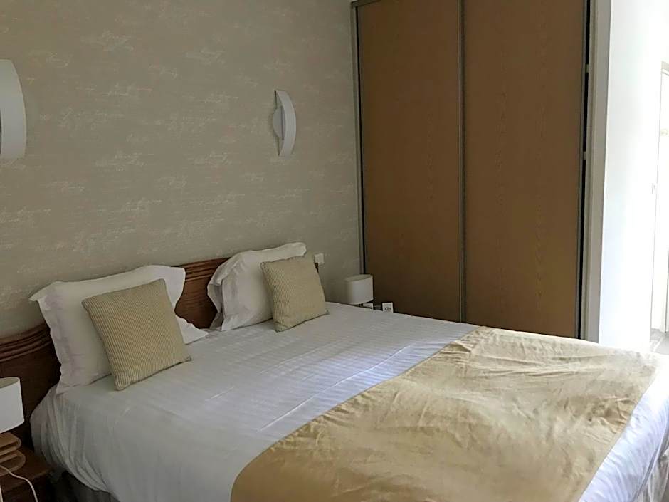 Logis Hotel & Restaurant La Paix